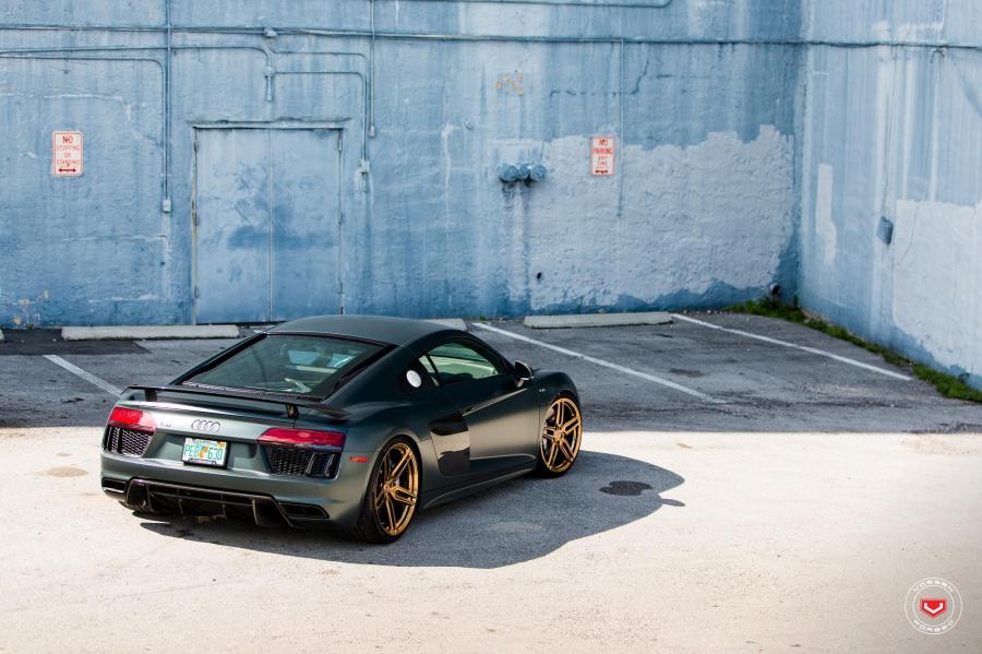  Audi R8 V10 on Vossen Wheels (HC-1) 2016 года  (фото 47 из 47)